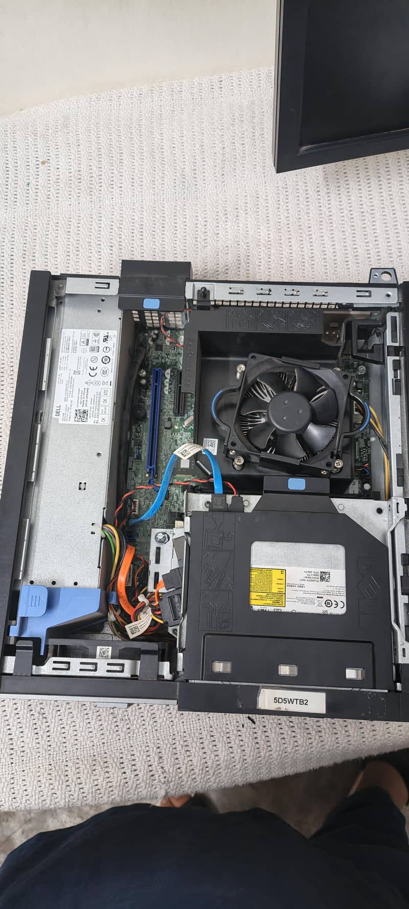 Computer i5 4th Generation 8/256 with All Accessories 10/10 Condition

                                                            alt=