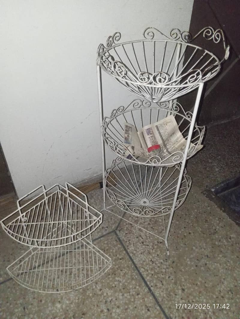 iron storage stand

                                                            alt=