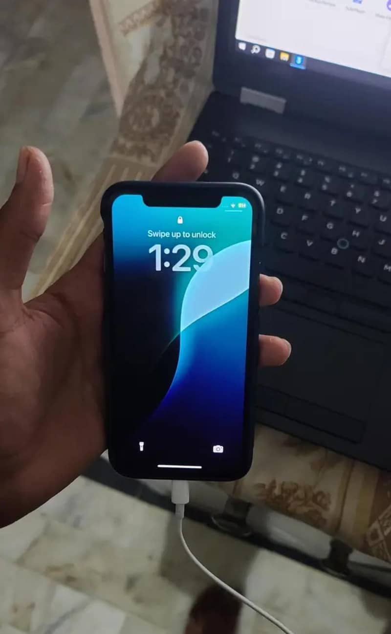 iPhone x

                                                            alt=