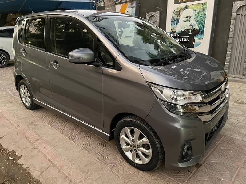 Nissan Dayz Highway Star G (2018 Model 2022 Registered)

                                                            alt=