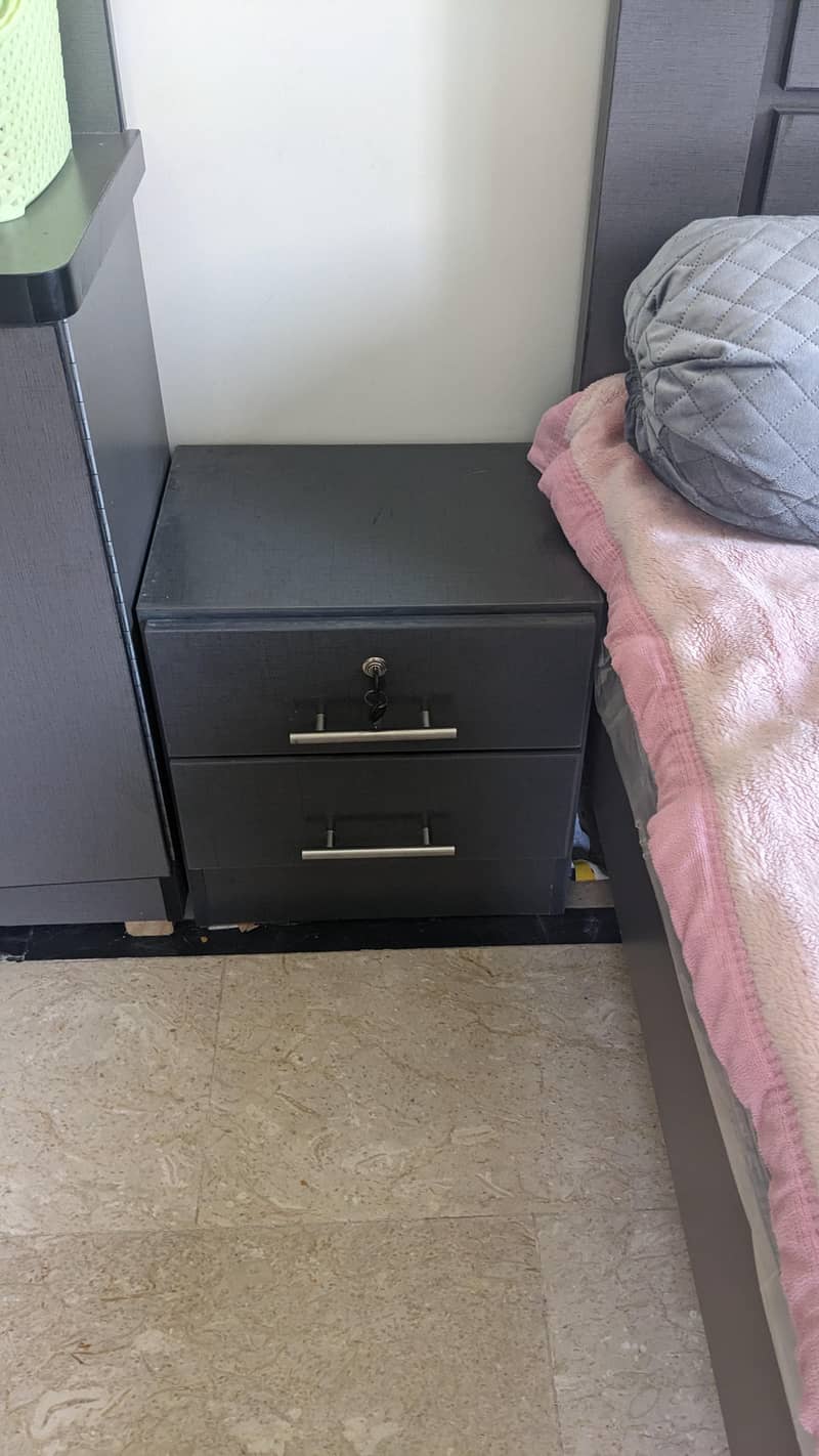 full furniture without almari

                                                            alt=