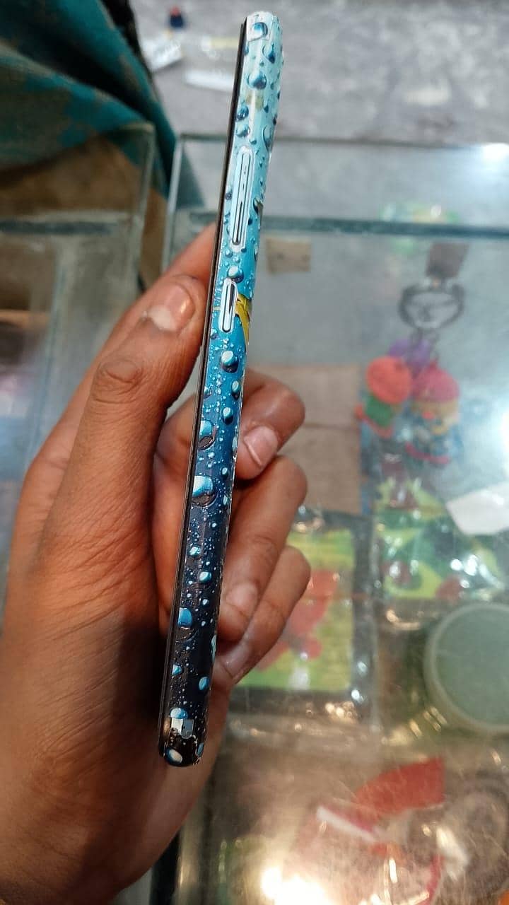 realme c21

                                                            alt=