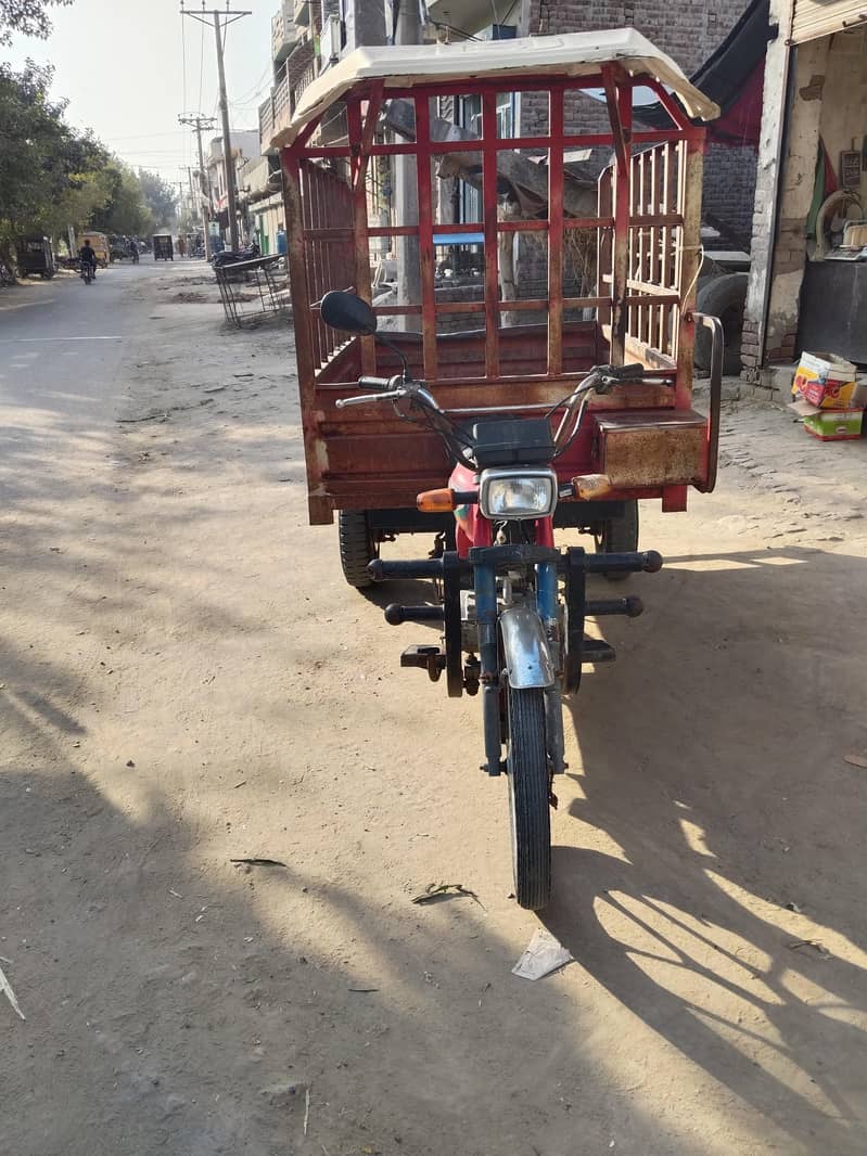 United loader 100cc rickshaw back gear for sale

                                                            alt=
