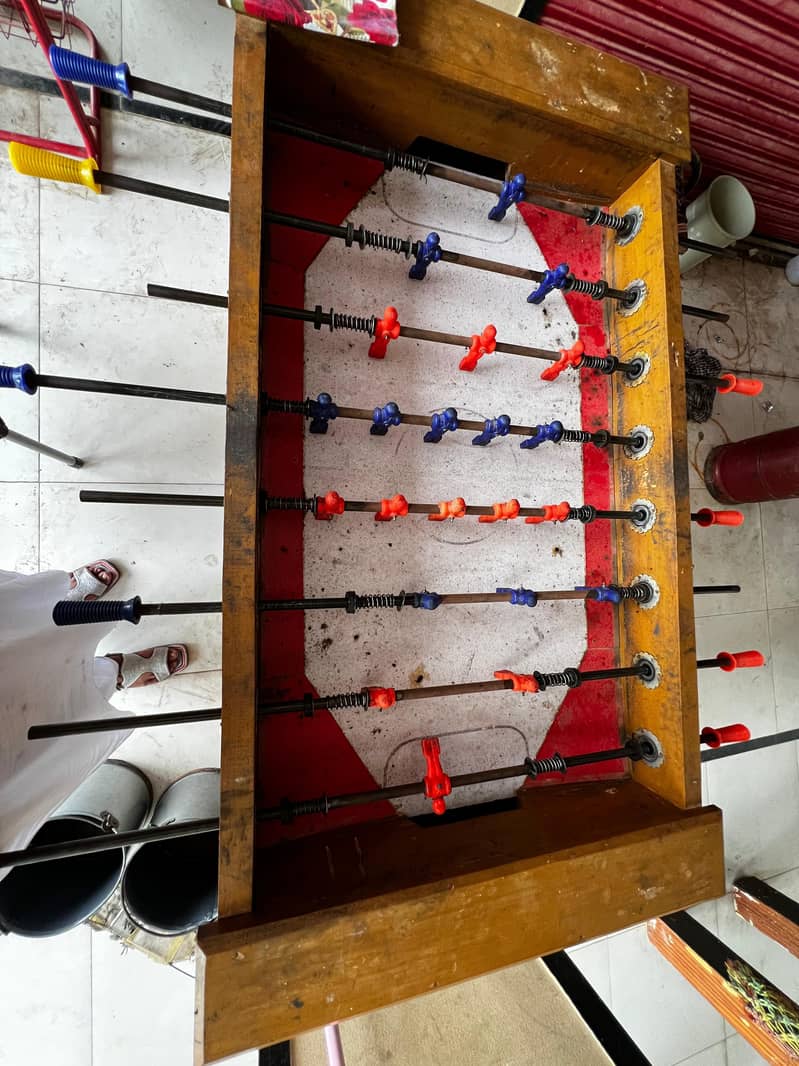 Foos ball/foot ball/badawa/hand ball/table

                                                            alt=