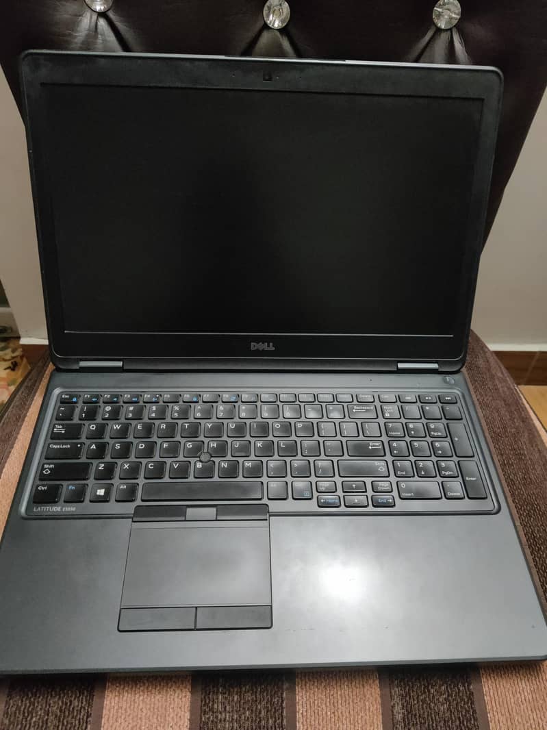 Dell Latitude E5550

                                                            alt=