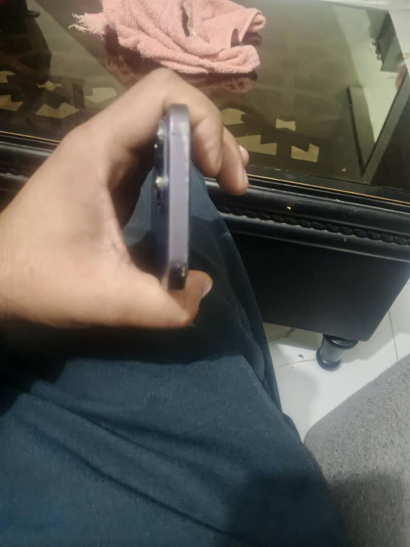 iphone 14pro max titanium colour

                                                            alt=