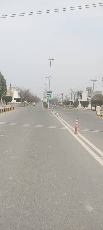 10 MARLA Q BLOCK PRIME LOCATION DHA RAHBAR

                                                            alt=