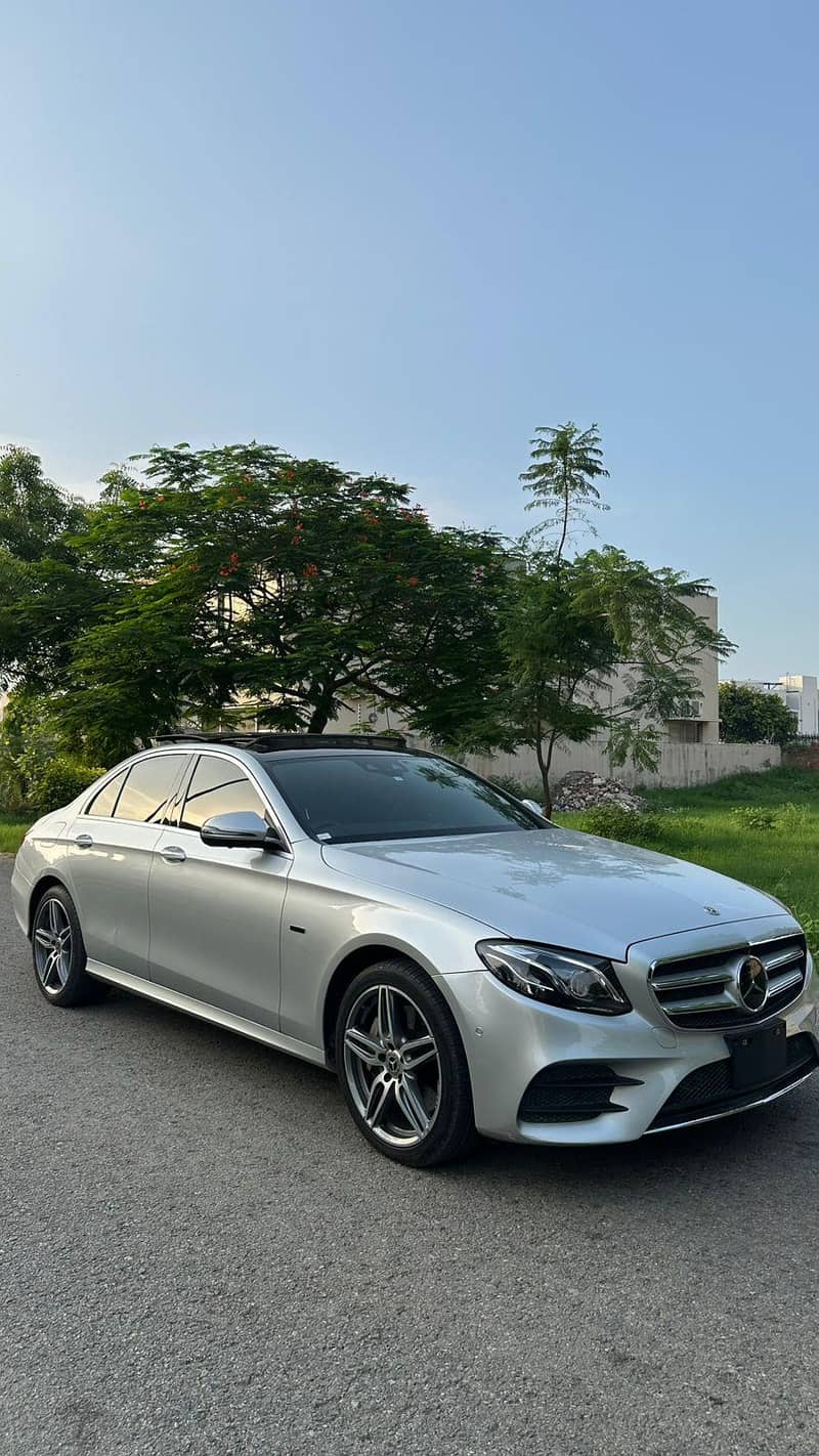 Electric  Mercedes AMG Package First Owner Japan Import

                                                            alt=