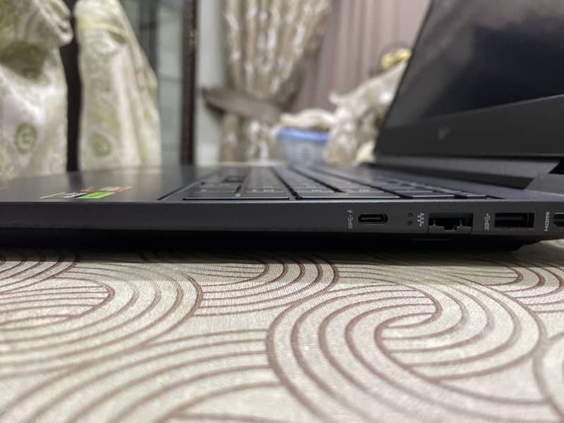 HP Victus 15 4050 with warranty

                                                            alt=