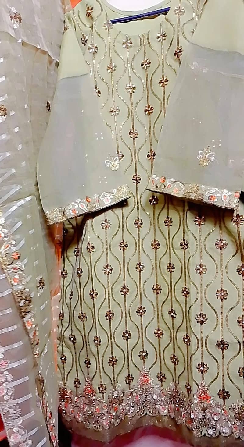 party wear

                                                            alt=