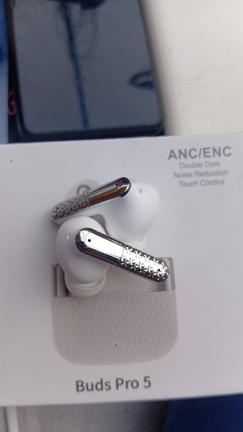 Buds pro 5

                                                            alt=