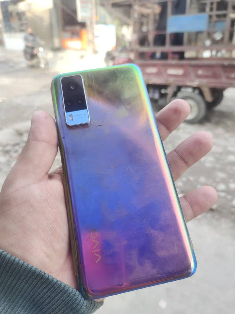 Vivo y53 all ok not any single fault one hand ues

                                                            alt=