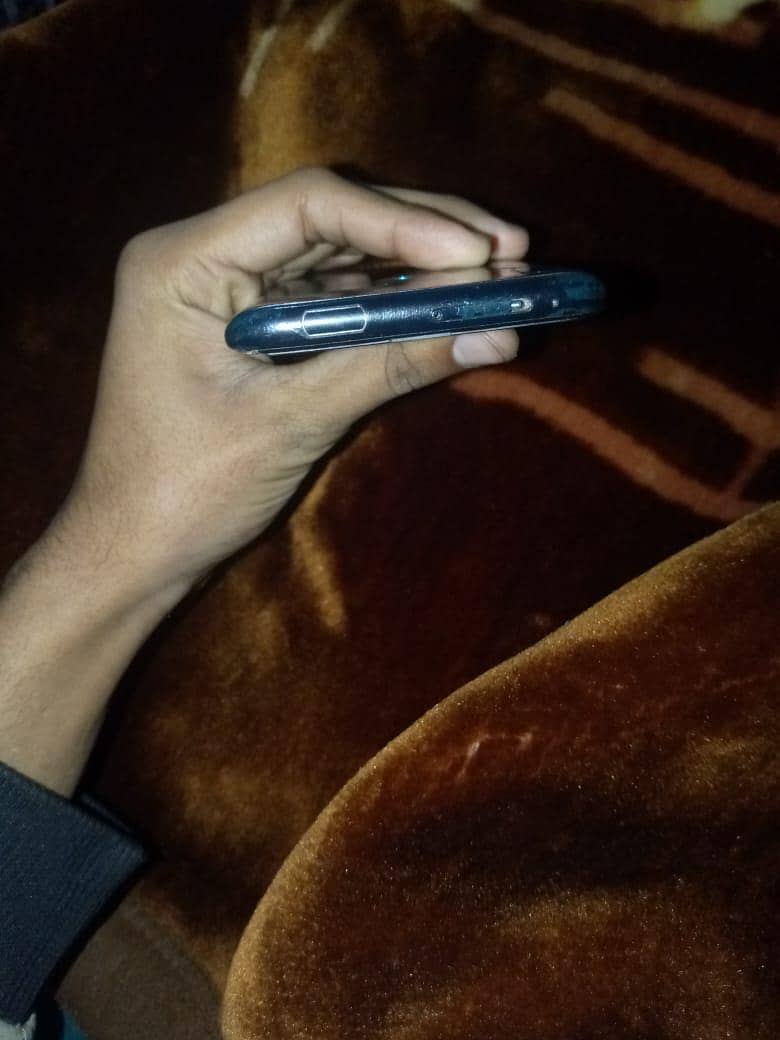 Huawei Y9 prime 2019. . . . . 4. /128. . . . 03086470940

                                                            alt=