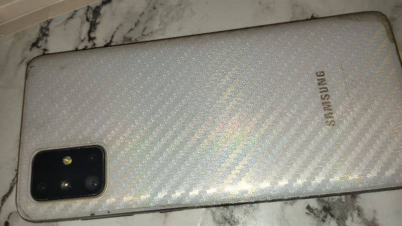 Samsung A71

                                                            alt=