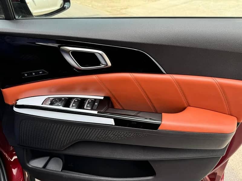 kia grand carnival

                                                            alt=