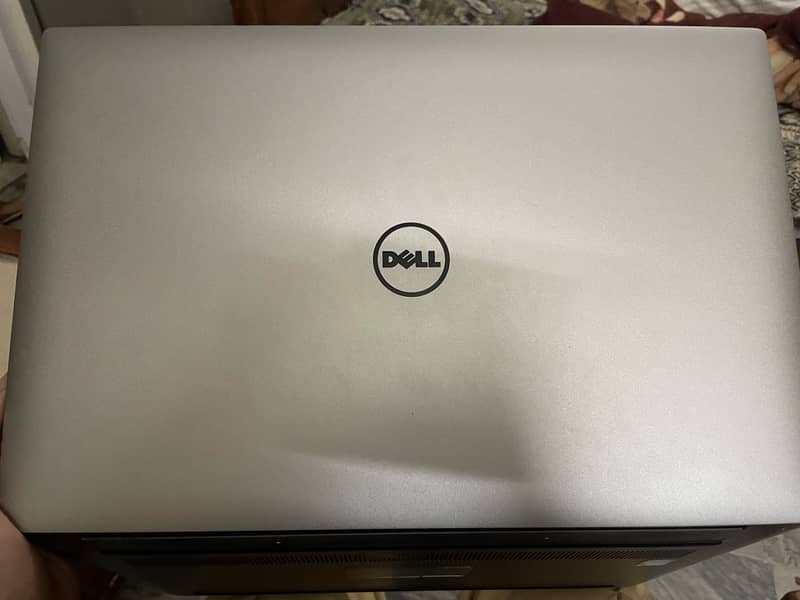 Dell Precision 5520

                                                            alt=