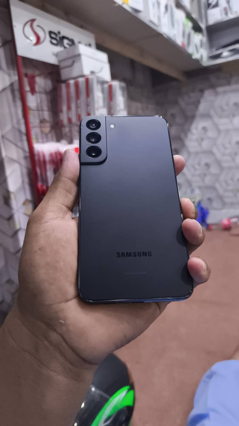 Samsung S22 plus Non Pta 8/128 snapdragon 8 gen 1

                                                            alt=