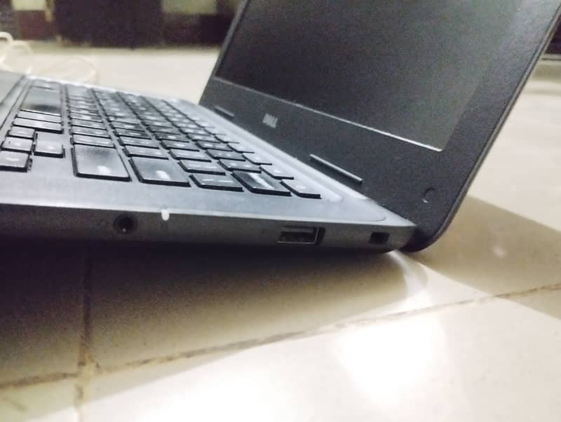 Dell Chromebook 3380|Touch/Non-touch|14"|C-type|4/16 GB|Intel 3855

                                                            alt=