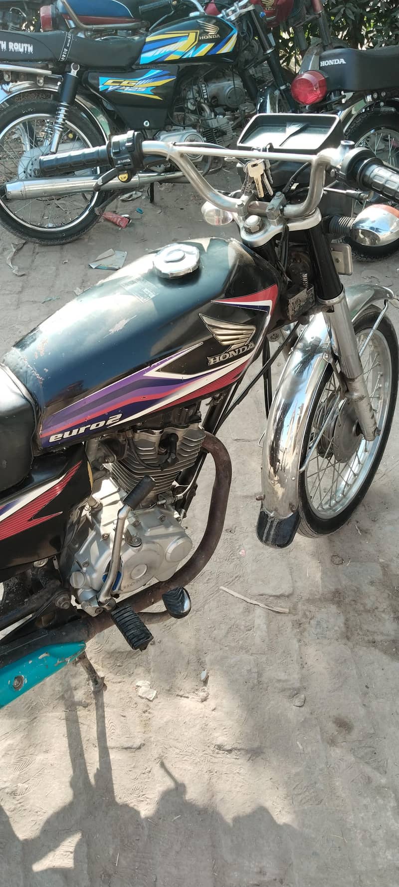 Honda 125

                                                            alt=