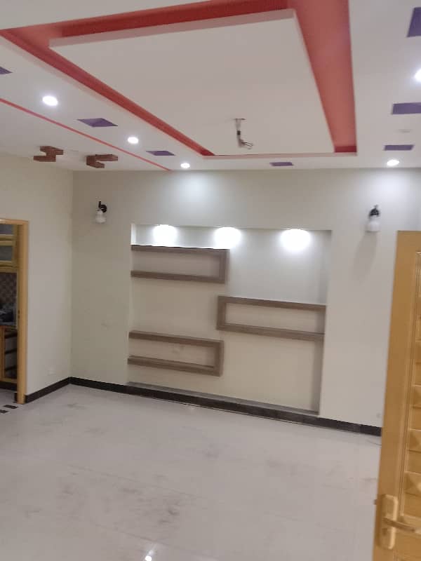 3 Marla full house for rent with gas

                                                            alt=