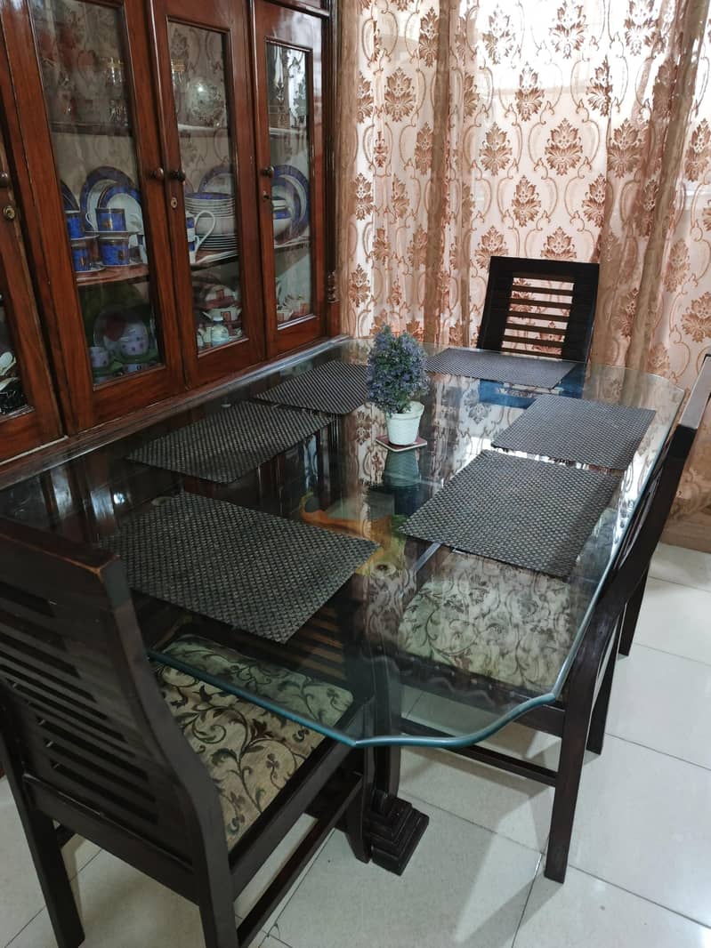 6 seater Dinning table

                                                            alt=