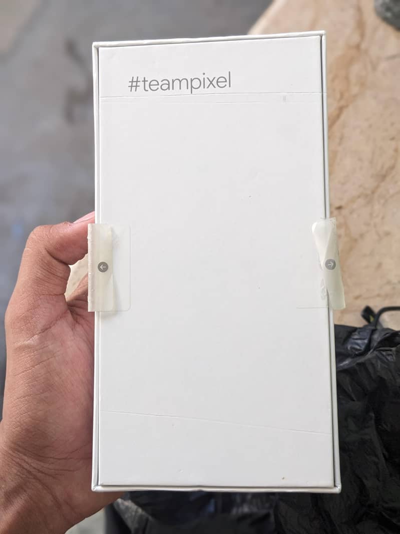 Google pixel 4a5g with box

                                                            alt=