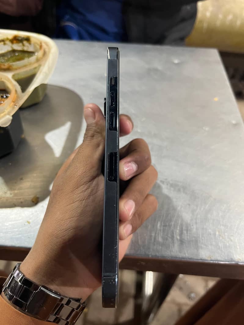 Uzair

                                                            alt=