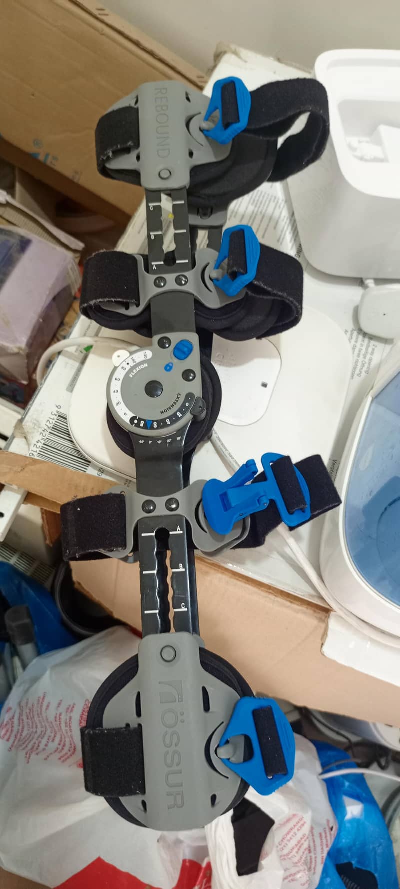 Osser Rebound Post-Op knew Brace

                                                            alt=