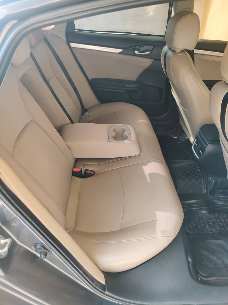 Honda Civic Oriel 2016

                                                            alt=