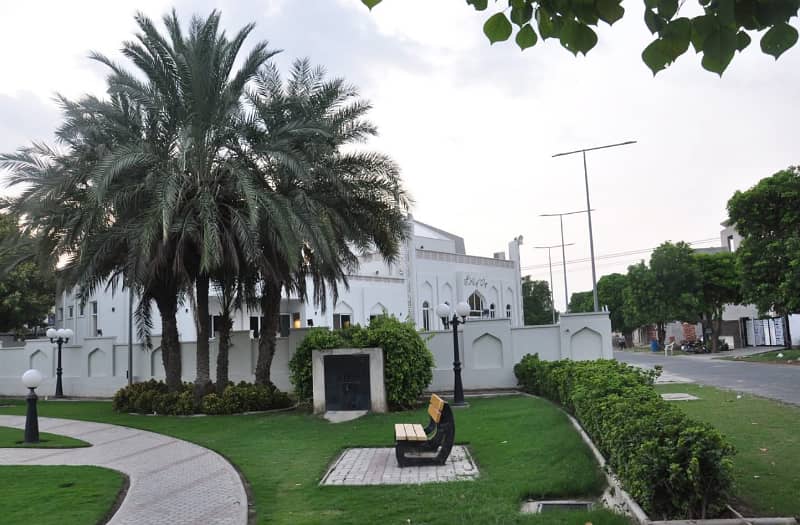 Wapda City 10 Marla Plot For Sale

                                                            alt=