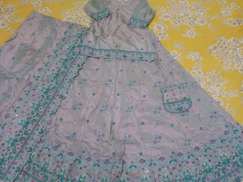 lehanga for wedding

                                                            alt=