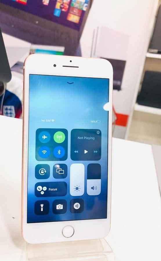 iPhone 8 Plus 256 GB

                                                            alt=