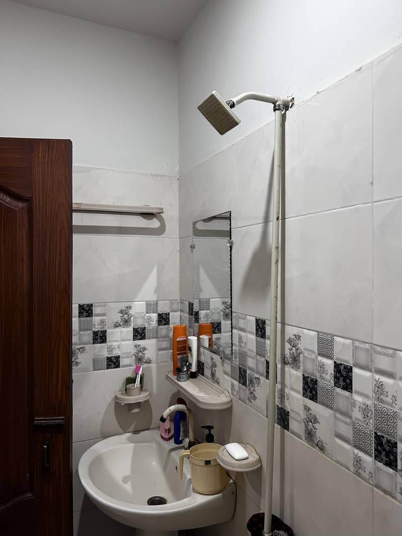 3 Room Flat for Sale

                                                            alt=