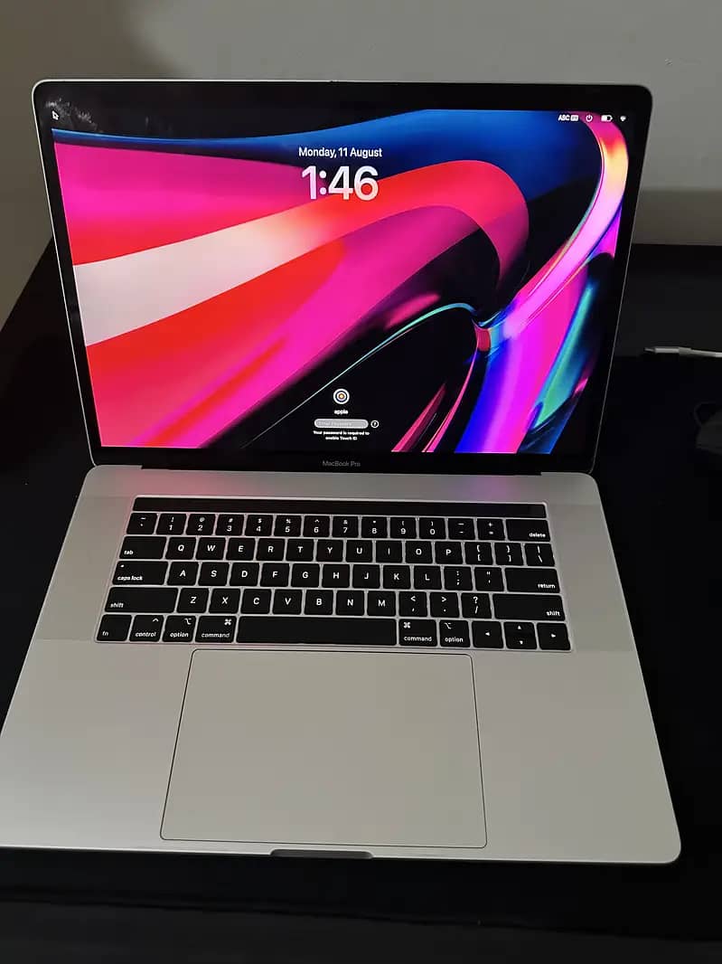 Macbook Pro 2019 15" Ram 16GB Rom 500 10/10

                                                            alt=