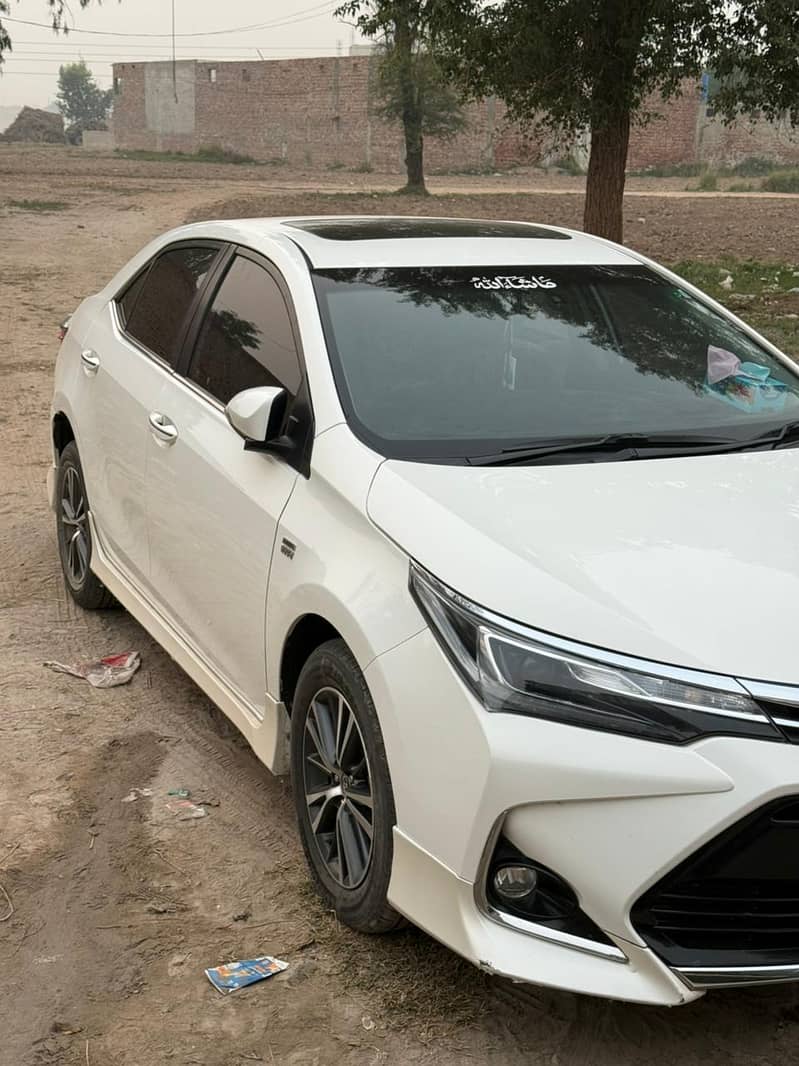 Toyota Corolla Altis Grande X 1.8 Black Interior 2022

                                                            alt=