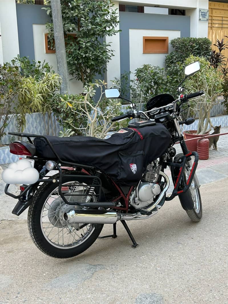 Suzuki | GS 150 | Model 2025 | Good Condition | *03152429558* |

                                                            alt=