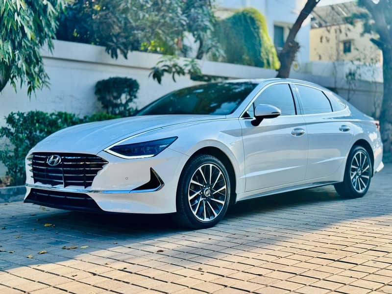 Hyundai Sonata 2.5 2023 Model Excellent Condition

                                                            alt=