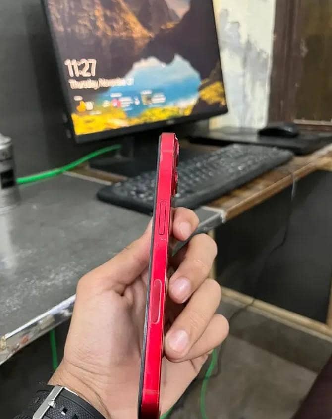 iphone 13 ,256gb factory

                                                            alt=