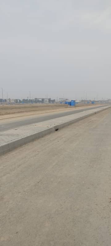 10 MARLA Q BLOCK PRIME LOCATION DHA RAHBAR

                                                            alt=