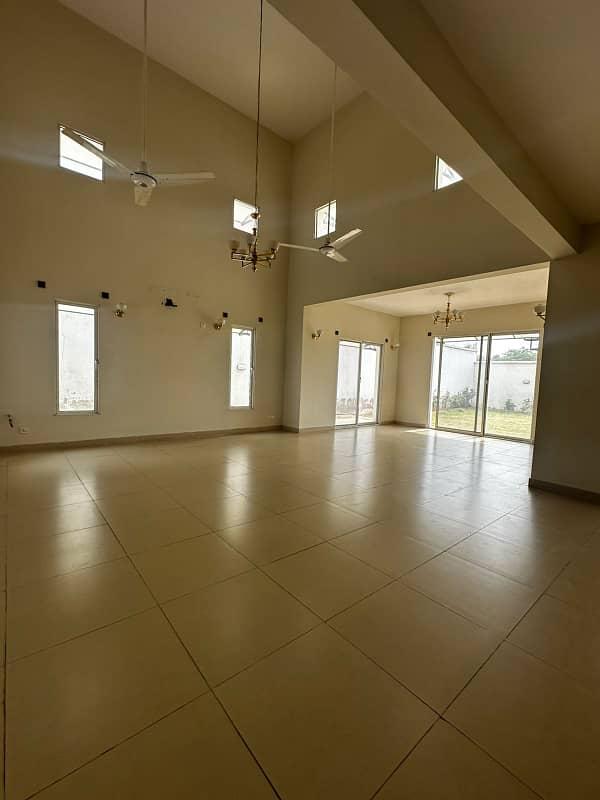 28 Marla Corner Prados Villas For Sale In Emaar Canyons Views Islamabad

                                                            alt=