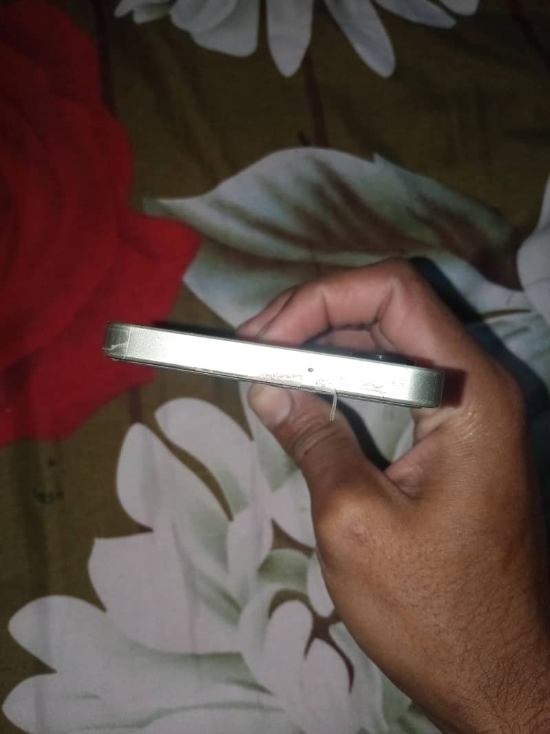 Samsung Galaxy A06

                                                            alt=