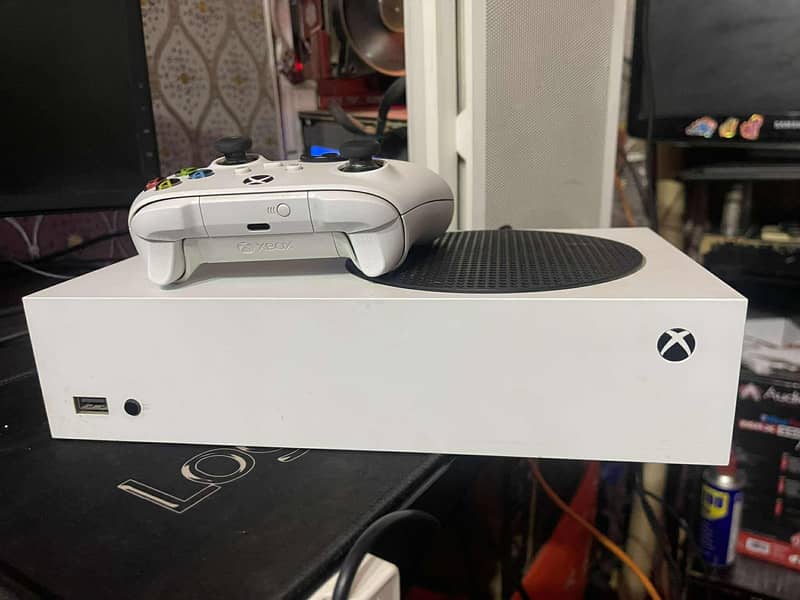 xbox series s 512 GB  | original controller | cotoller battery |

                                                            alt=