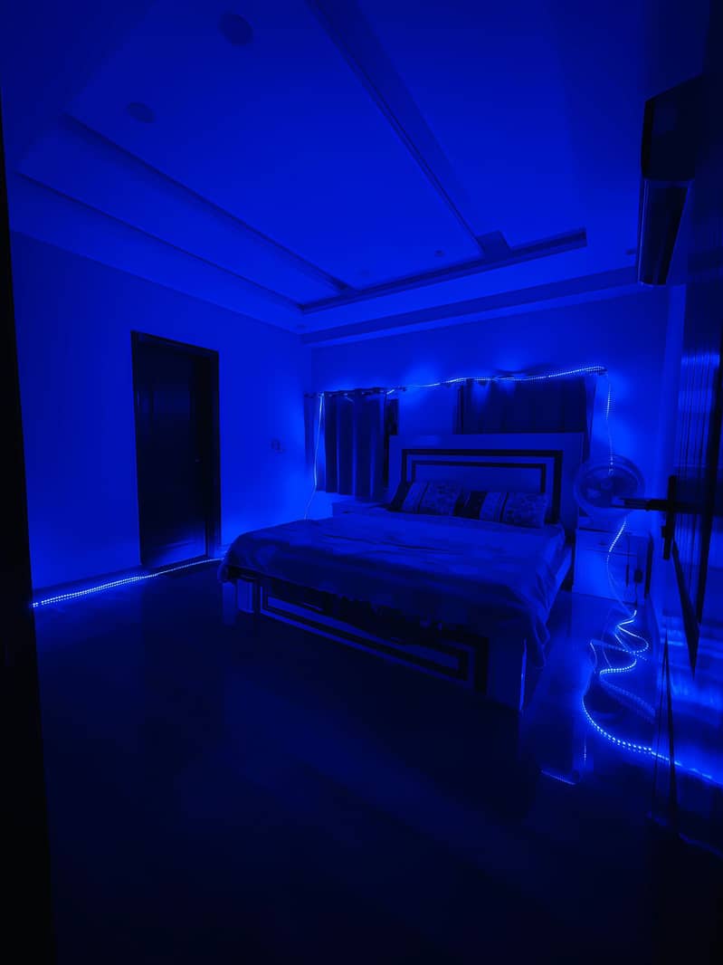 1 Bedroom furnished apartment available for rent daily basis and week

                                                            alt=