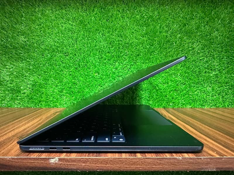 Apple MacBook Air M2 – Midnight Color • 8GB / 256GB • Only 5 Cycles •

                                                            alt=