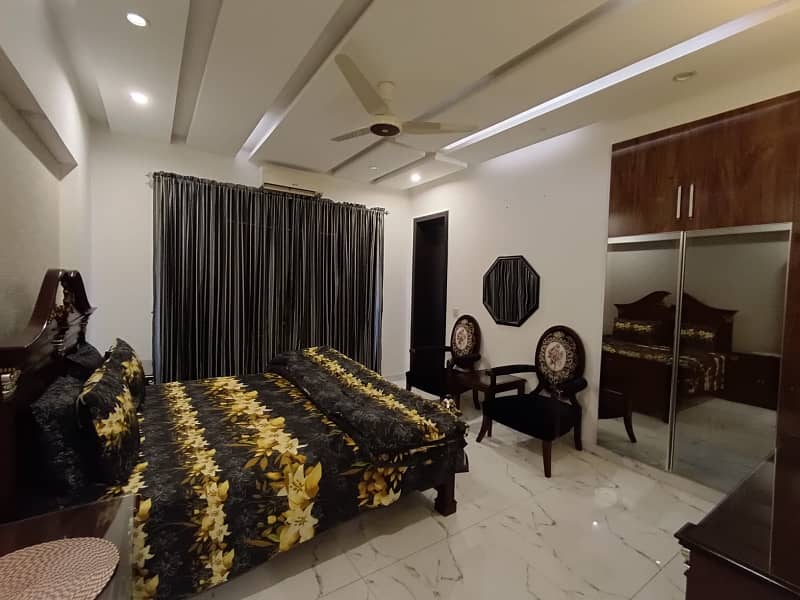 DHA Phase 6 Stylish FURNISHED Luxury House Short And Long Term

                                                            alt=