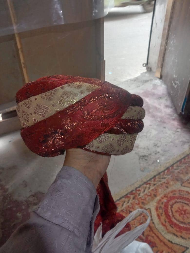 sherwani new halat m kula b or sth juti b new halat m  03270931233

                                                            alt=