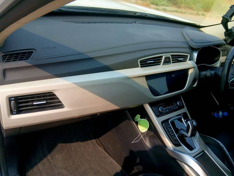 Proton X70 AWD  2021

                                                            alt=