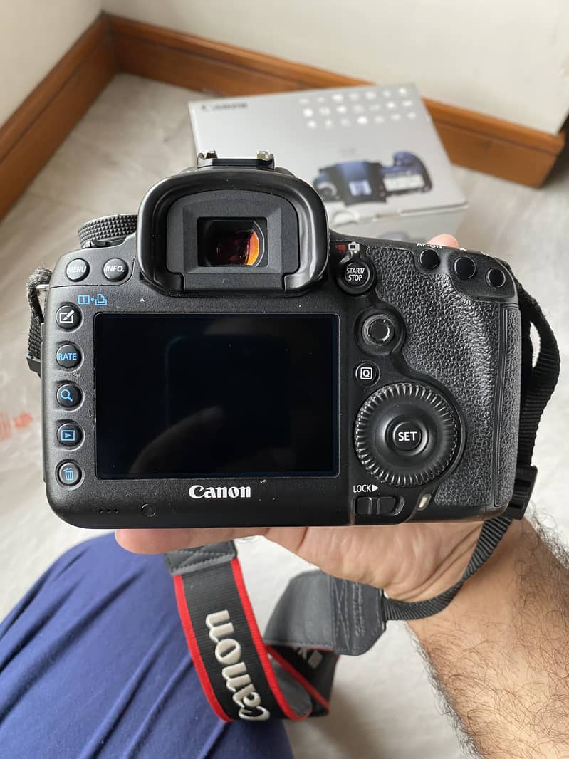 Canon 5D Mark III (body) - Very good condition

                                                            alt=