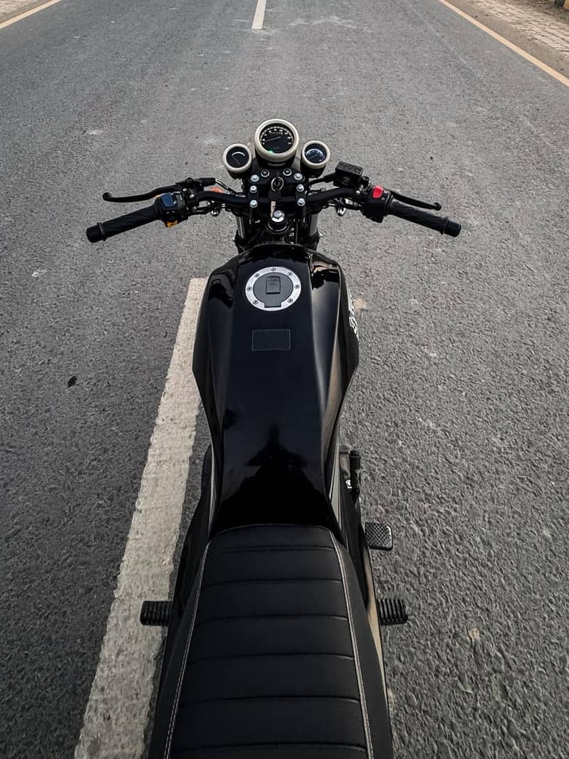 High Speed Infinity SR150 – Only 3000 km | 9.5/10 Condition

                                                            alt=