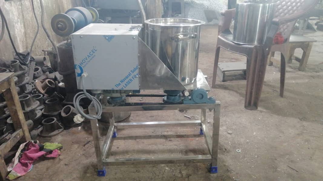 Potato Peeler Machine/Masala Grinder/Liquid Grinder/Mayo Mixer Machin

                                                            alt=